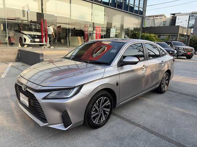 Toyota Yaris 1.2 Sport