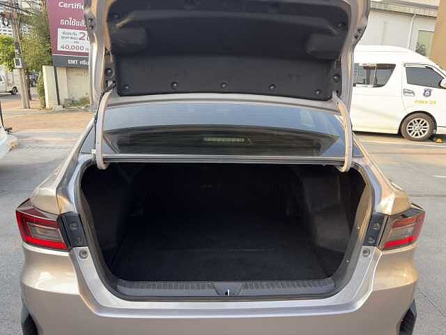 Toyota Yaris 1.2 Sport